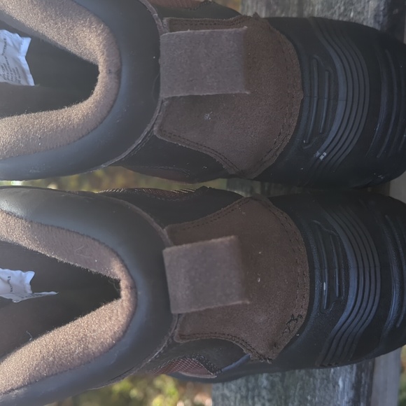 Adventuridge Work Boot Size 10 Insulated and Water Resistant - Picture 5 of 9